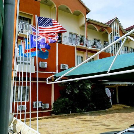 Hotel Vivi Palace Matadi Ngoại thất bức ảnh