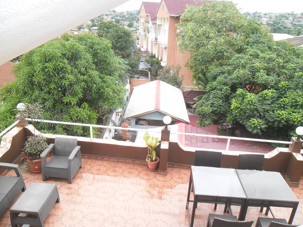 Hotel Vivi Palace Matadi Ngoại thất bức ảnh