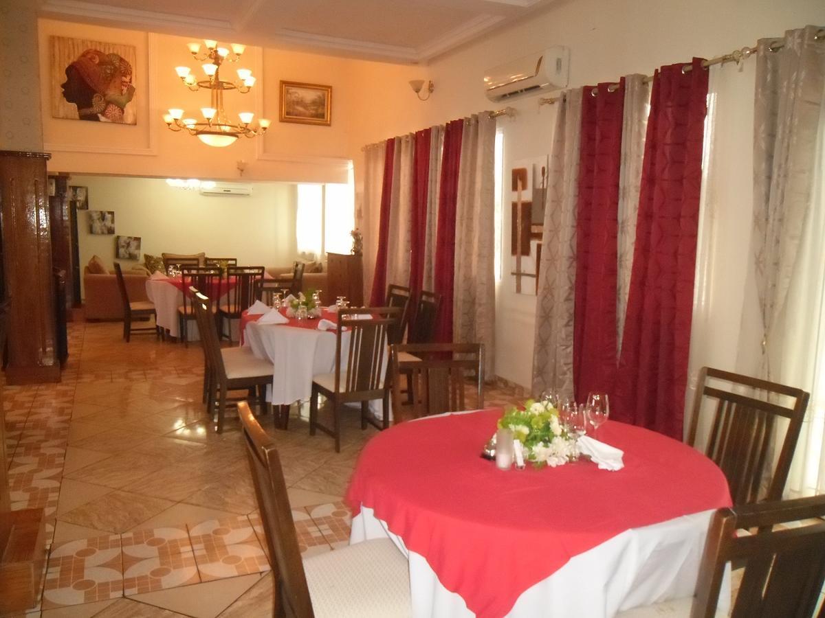 Hotel Vivi Palace Matadi Ngoại thất bức ảnh