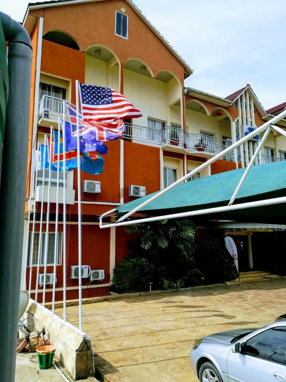 Hotel Vivi Palace Matadi Ngoại thất bức ảnh