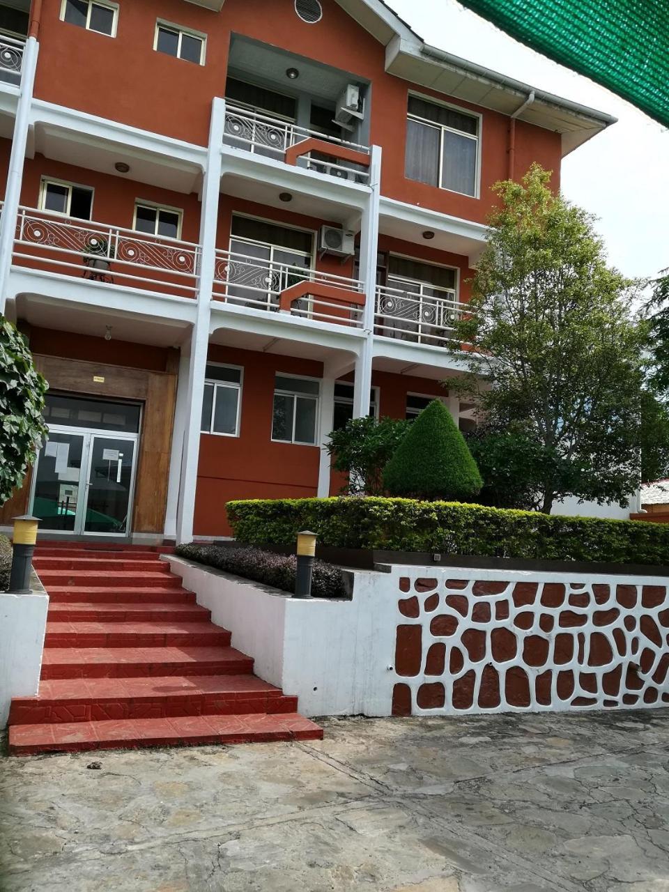 Hotel Vivi Palace Matadi Ngoại thất bức ảnh