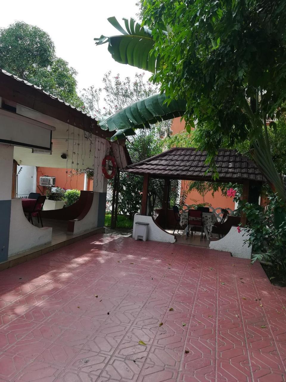Hotel Vivi Palace Matadi Ngoại thất bức ảnh